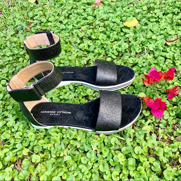 Adrienne Vittadini Shoes - NWOT Adrienne Vittadini | Black Sandals 8.5